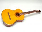 Takamine GC - 1 NAT  Natural,Guitarra Clásica Cuerdas Nylon  Electroacústica  Equalizador Belcat 7545T con Afinador  ( PRODUCTO AGOTADO )