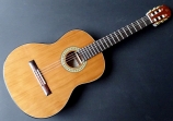 Guitarra Admira Modelo A1 Artesania Clásica Cuerdas Nylon Electroacustica con Equalizador Fishman ISYS # 38